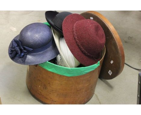 Vintage Circular Hat Box with Three Hats
