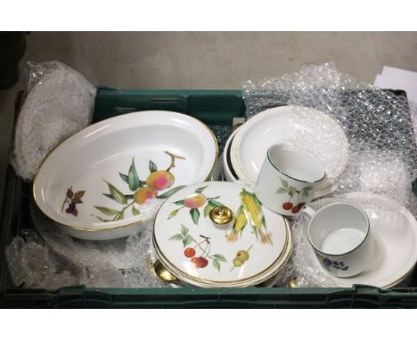Quantity of Royal Worcester Evesham Dinner Ware including Tureens, Cups, Plates, etc