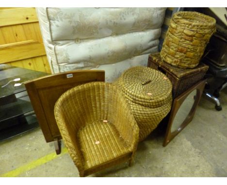 FOUR VARIOUS ITEMS OF WICKER FURNITURE, oak firescreen and a mirror (6)