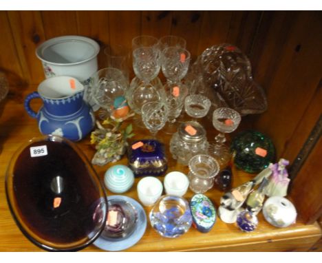 VARIOUS GLASS AND CERAMICS, Spode, Wedgwood, Doulton etc