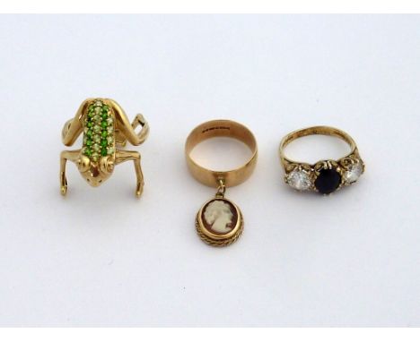 THREE RINGS, the first ring a sapphire and cubic zirconia ring, a frog shaped ring and a ring with a suspended cameo, hallmar