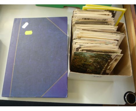 A COLLECTION OF 200 AND MIXED LOOSE POSTCARDS, including topographical, portrait and pictorial subjects, some stamped and fra