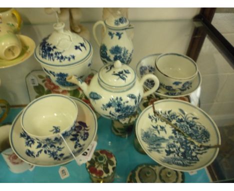 VARIOUS PIECES OF WORCESTER FIRST PERIOD, circa 1770-80, to include teapot, beak jug and cover, teabowls and saucers etc (at 