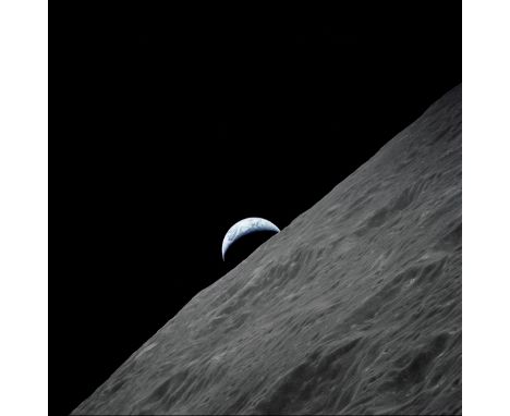 Grand Format. Extraordinaire croissant de Terre observé depuis l'orbite lunaire. Mission Apollo 17. Décembre 1972. Grand Form