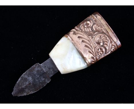 The lot features an interesting rare 18th-19th Century wax seal knife from renowned knife maker, Jonathan Crookes of Sheffiel