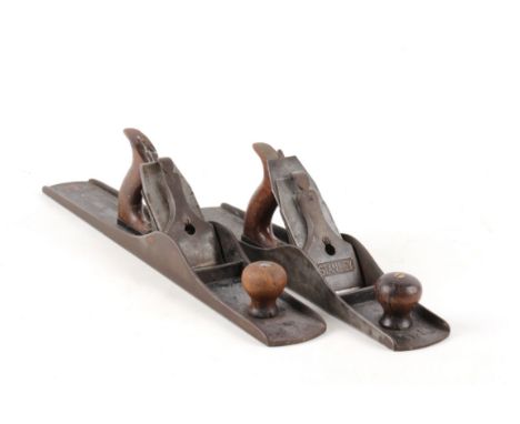 For your consideration are two antique bench jointer planes. The first is a Stanley No. 6 hand plane circa 1900. This hand pl