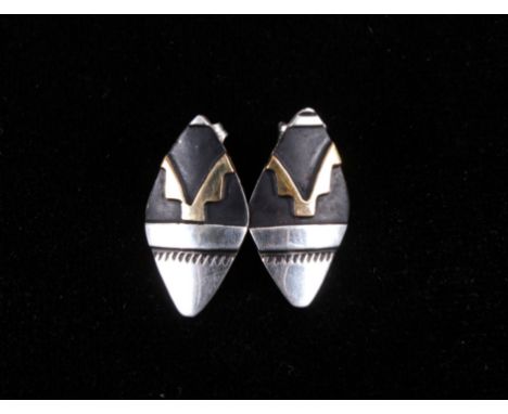 For your consideration is this hand stamped set of Navajo Native American Tommy &amp; Rose Singer sterling silver and gold ov