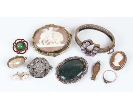 A group of Victorian and later jewellery, comprising a pair of gold mounted cultured pearl earstuds, detailed ‘14k’, with pos