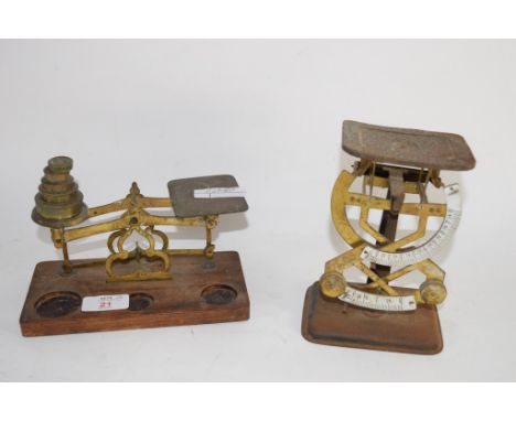 SET OF POSTAL SCALES WITH WEIGHTS