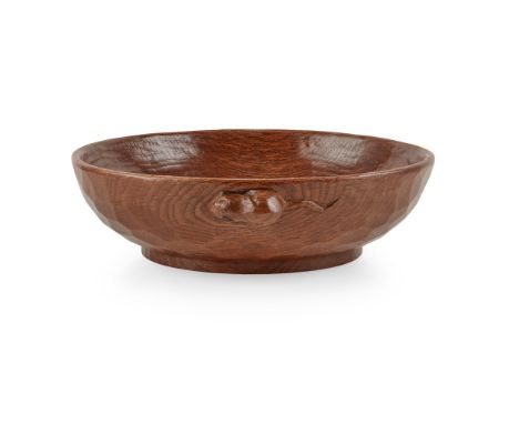 ROBERT 'MOUSEMAN' THOMPSON (1876-1955) BOWL, CIRCA 1940S oak, carved mouse signature to the exterior(25.5cm diameter)