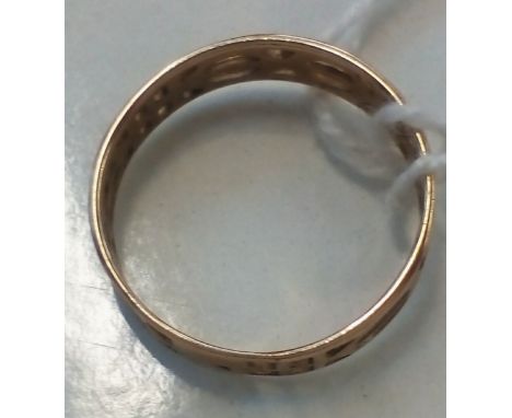 9ct gold ring