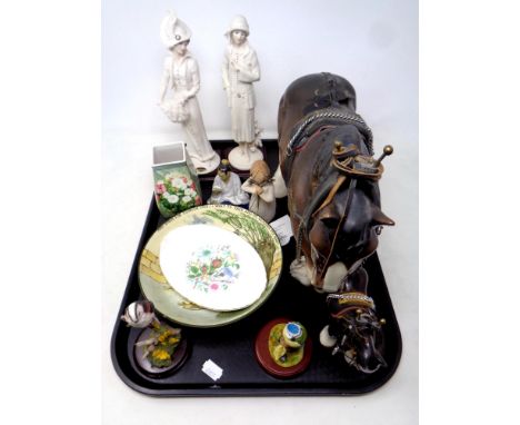 A tray of ceramics - Melba Ware, shire horses, Florence Deco style figures, Doulton dish, Border Fine Arts Mallows vase, Bord