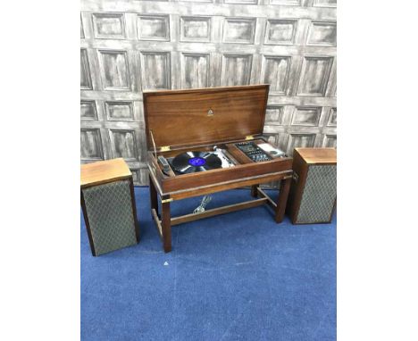 RECORD PLAYER AND TWO SPEAKERS BY DYNATRONin campaign style casing with brass inset corners