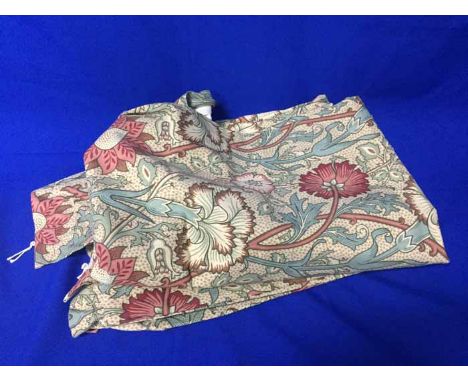 ARTS AND CRAFTS FOLDING FIRE SCREENalong with a pair of modern William Morris pattern curtains and a pair of Arts and Crafts 
