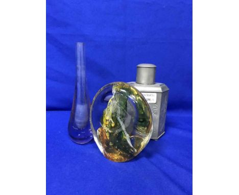 CHINESE STYLE TEA CADDY, MAUCHLINE WARE BOX AND FIVE ITEMS OF GLASS