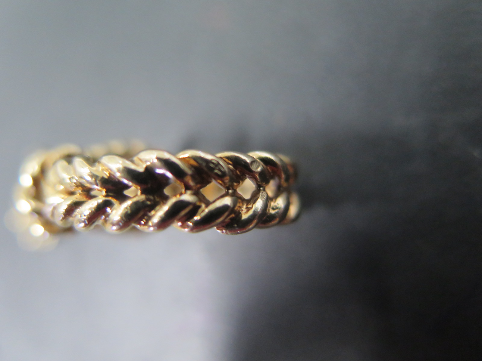 A gold tassel ring believed to be 18ct ring size Q/R approx weight 11