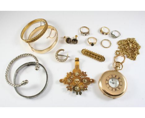 A QUANTITY OF JEWELLERY including a gold plated half hunting cased pocket watch and gold plated watch chain, a Victorian gold