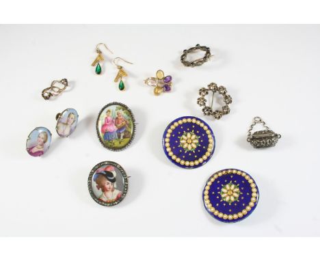 A QUANTITY OF JEWELLERY including a pair of enamel portrait miniature earrings, two enamel brooches, and various other items