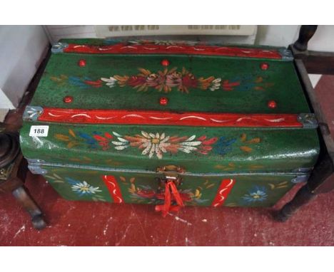 Bargeware tin trunk
