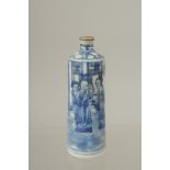 A CHINESE QING DYNASTY BLUE AND WHITE PORCELAIN SNUFF BOTTLE, painted with figures, the base with