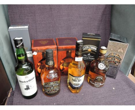 Nine bottles of Blended Scotch Whisky, Dimple De Luxe 12 Year Old x2, both in card boxes, Glen Crinan 12 Year Old in card box