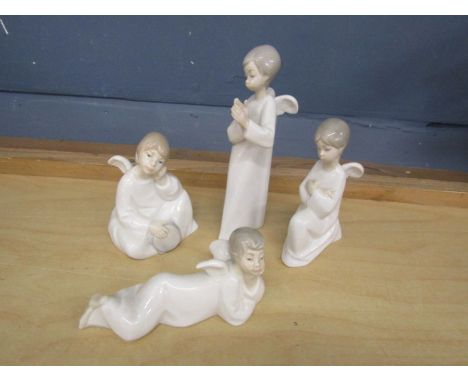 4 Nao figurines&nbsp;
