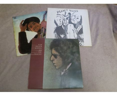 Bob Dylan Lot of 3 vinyl albums Nashville Skyline Planet Waves Blood on the tracksPlanet Waves, the vinyl is in excellent con