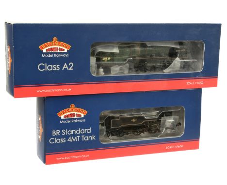 Bachmann 00 Gauge pair of BR Steam outline Locomotives consisting of 31-528A 4-6-2 Loco &amp; Tender Lined Green Class A2 'Pe