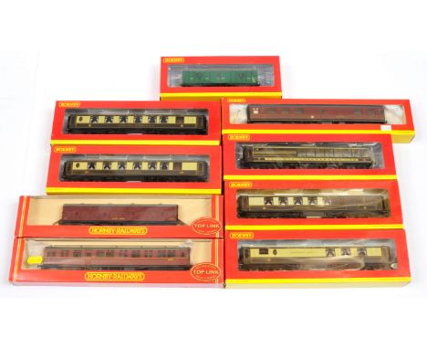 Hornby (China) group of Passenger coaches consisting of Pullmans R4150B 3rd class Brake car, R4377 Devon Belle 'Observation c