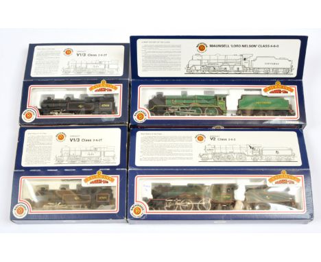 Bachmann 00 Gauge Group of Steam outline Locomotives consisting of 31-552 2-6-2 Loco &amp; Tender BR lined Green Class V2 No.