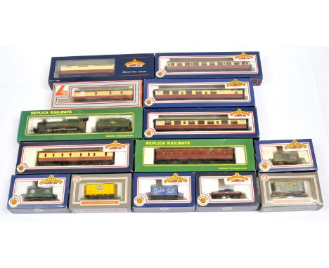 Bachmann / Replica Railways and other commercial manufacturers 00 Gauge group of BR locomotive and Rolling stock consisting o