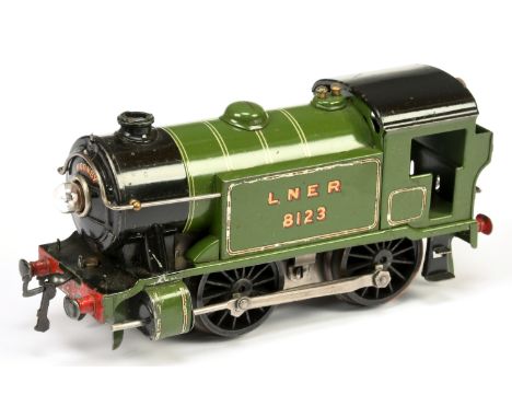 Hornby 0 Gauge E120 Special Tank loco LNER green No.8123, 20 volt electric. Light green version Circa 1934/35. Good