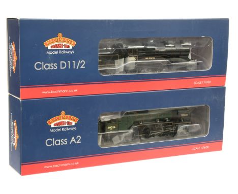 Bachmann 00 Gauge pair of BR Steam outline Locomotives consisting of 31-531 4-6-2 Loco &amp; Tender lined Green A2 Class 'Tri