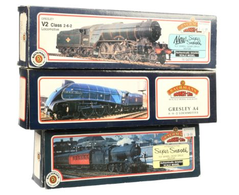 Bachmann 00 Gauge group of BR Steam outline Locomotives consisting of 31-554 2-6-2 Lined green class V2 No.60903, 31-951A 4-6