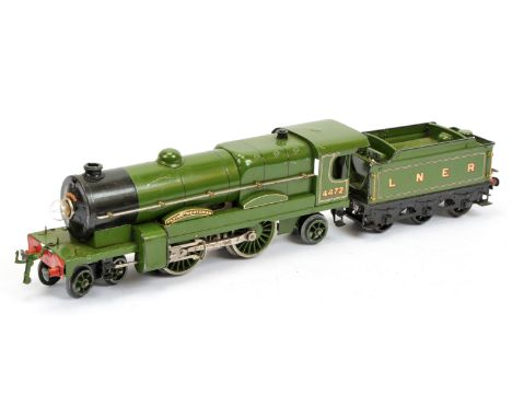 Hornby 0 Gauge E320 4-4-2 Loco &amp; Tender LNER green 'Flying Scotsman' No.4472, 20 volt electric. Light green version. Loco