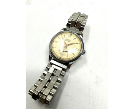 Vintage gents roamer popular wristwatch the watch is ticking 