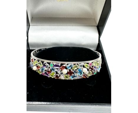 A Silver Multi Gemstone Set Bangle (19g)