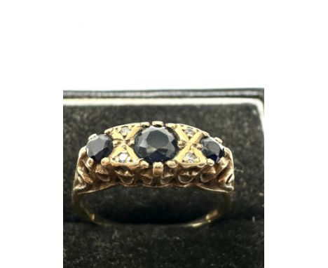 9ct Gold Sapphire &amp; Diamond Dress Ring (2.6g)