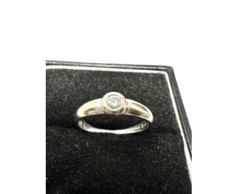 9ct White Gold Diamond Solitiare Band Ring (1.6g)