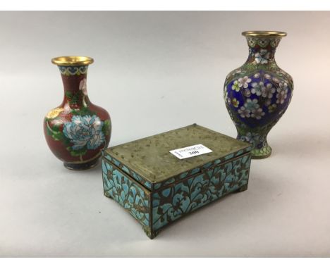 20TH CENTURY CHINESE ENAMEL AND JADEITE OBLONG CIGARETTE BOX, 13cm long, along with two 20th century Chinese cloisonne vases 
