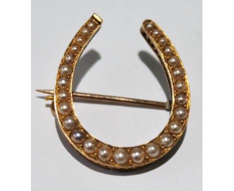 Victorian gold and half-pearl horseshoe brooch. Condition Report Very good condition.  No issues.  25mm x 22mm.

