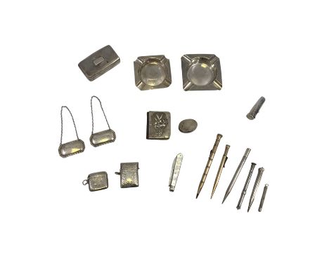 A collection of silver items, comprising two ashtrays, a George IV snuff box by John Lawrence, Birmingham, 1826, two engraved