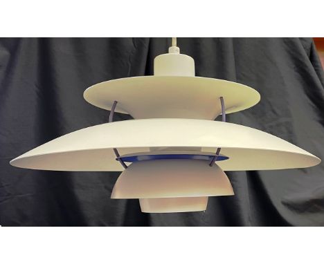 POUL HENNINGSEN FOR LOUIS POULSEN: A PH5 HANGING PENDANT LAMP, in white with blue and red reflector, 48cm diameter Condition 