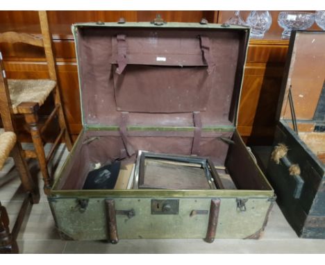 VINTAGE RAILWAY LUGGAGE TRUNK