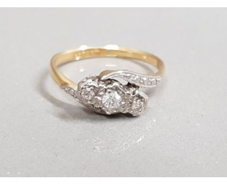 18CT GOLD &amp; PLATINUM 3 STONE DIAMOND TWIST RING 2.2G SIZE N