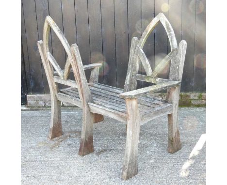 A wooden garden bench/conversation seat, 112cm