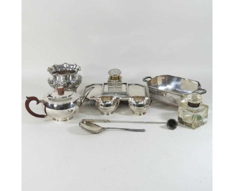 A collection of silver plated items, to include a desk stand by Walker and Hall, 25cm wide and teawares