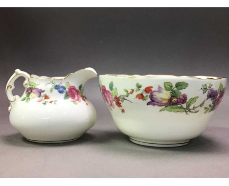 HAMMERSLEY TEA SERVICE including jug, bowl, saucers, cups and biscuit plateQty: 21