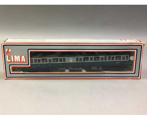 COLLECTION OF MODEL RAILWAY ROLLING AND STOCK AND CARRIAGES Hornby, Lima and Bachmann, majority boxedQty: four boxesAdditiona