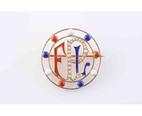 A GOLD AND ENAMEL BROOCH, the circular mount with beaded details of blue, red and white enamelling and letters FPL to the ins